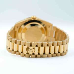 ساعة رولكس داي ديت 40 من الذهب الأصفر مرصعة بالألماس، مينا سوداء، 228398TBR