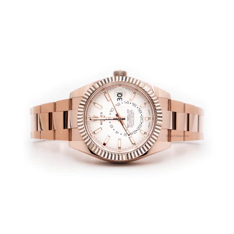ساعة رولكس سكاي دويلر من الذهب الوردي بمينا أبيض مقاس 42 مم، رقم المرجع 326935