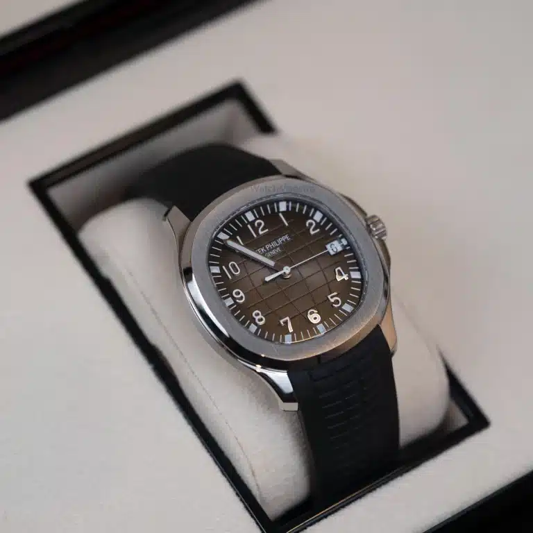 Patek Philippe Aquanaut 5167 black dial