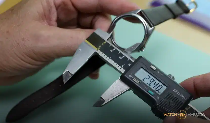 things to note before changing glass on a watch