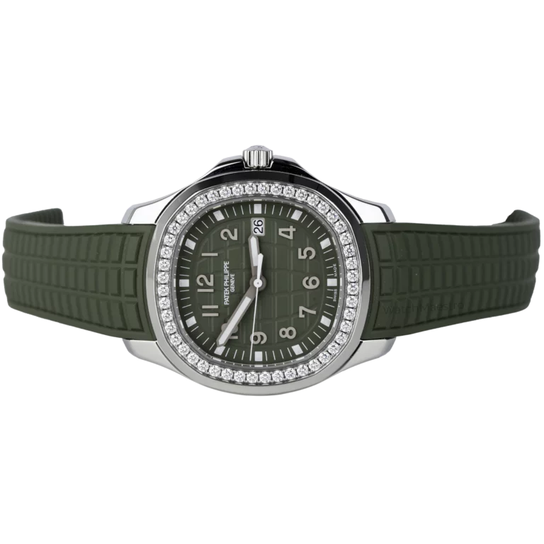 Patek Philippe Aquanaut Green Steel Quartz (1)