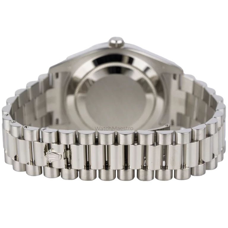 ساعة رولكس داي ديت 41 فضية مرصعة بالألماس (5)