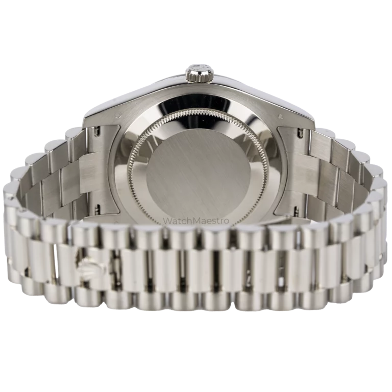 ساعة رولكس داي ديت 41 فضية مرصعة بالألماس (6)