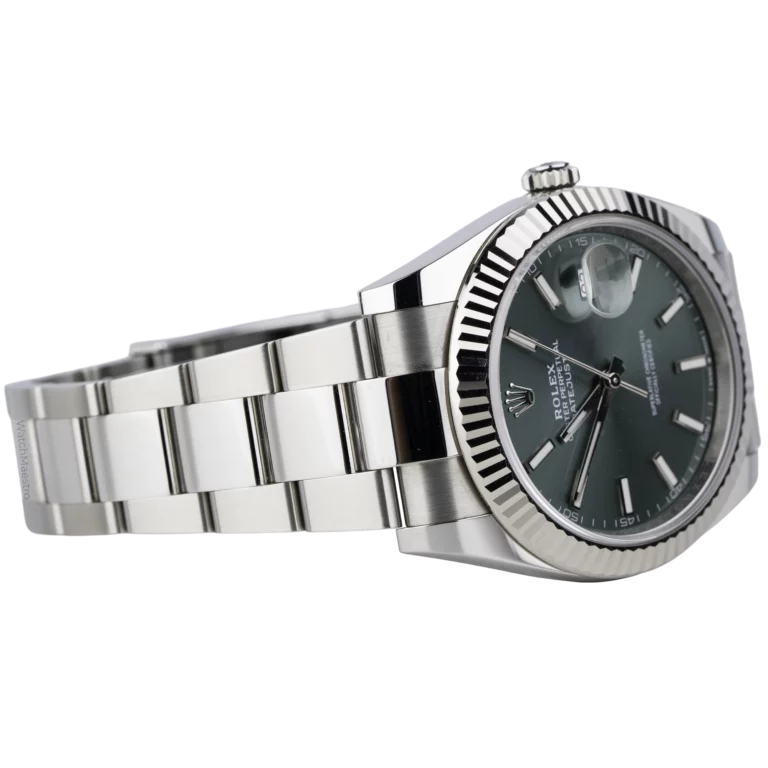 Rolex Datejust 41 Green Fluted Oyster (4)